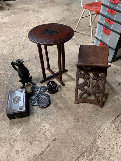 Afrikaanse tafeltje krantenrek doos onderleggers vaas, Huis en Inrichting, Woonaccessoires | Onderzetters, Ophalen of Verzenden