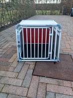 Auto bench. Dogbox pro 4 M, Dieren en Toebehoren, Hondenbenches, Ophalen, Zo goed als nieuw