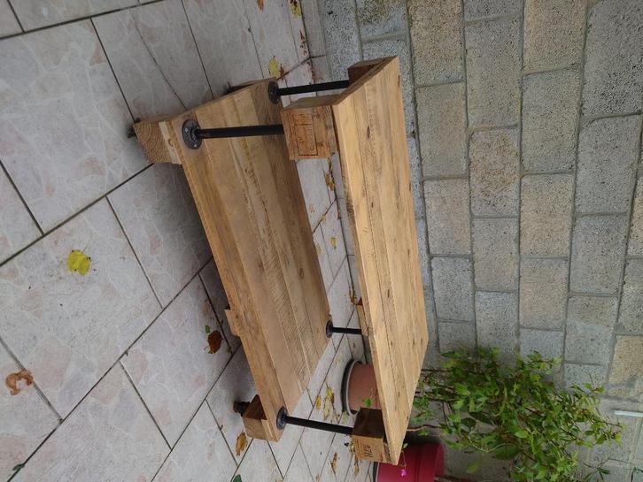 Table basse industrielle artisanale – bois & métal, Maison & Meubles, Tables | Tables de salon, Comme neuf, 50 à 75 cm, 50 à 100 cm