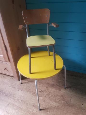 Vintage kindertafel /stoeltje, Kinderen en Baby's, Kinderkamer | Tafels en Stoelen, Ophalen, Gebruikt