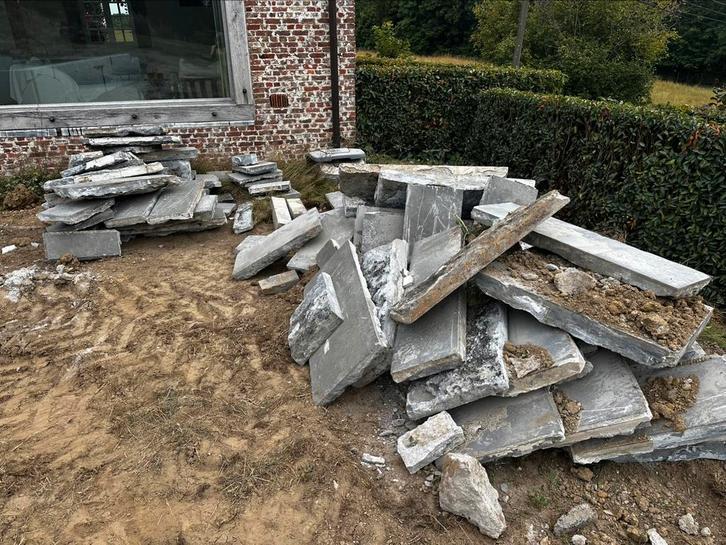 Oude bouwmaterialen - Belgische blauwe hardsteen, Doe-het-zelf en Bouw, Vloerdelen en Plavuizen, Gebruikt, Plavuizen, Steen of Klei