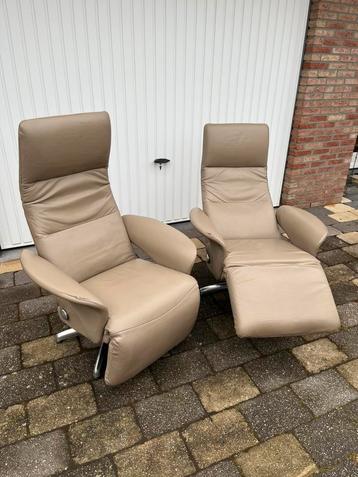 Montel verstelbare loungestoelen  beschikbaar voor biedingen