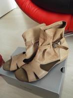Nieuwe schoenen Hampton Bay maat 40, Kleding | Dames, Schoenen, Nieuw, Beige, Overige typen, Ophalen of Verzenden