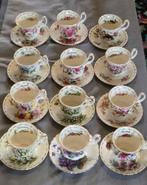 12 Tasses Royal Albert Flower of the Month, Enlèvement, Comme neuf, Porcelaine, Tasse et/ou soucoupe