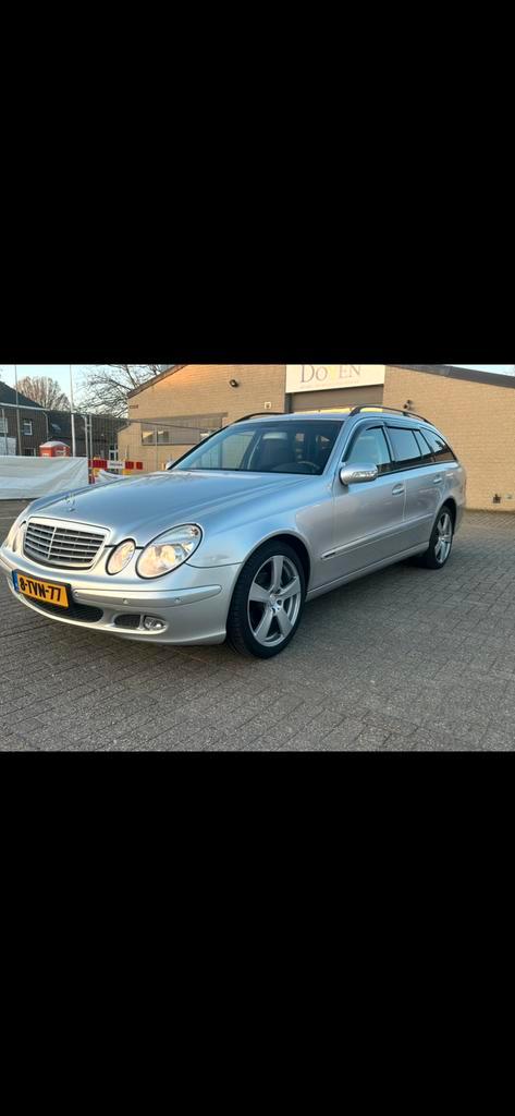 Mercedes E240 V6 met maar 127500 kilometer, Auto's, Mercedes-Benz, Particulier, E-Klasse, ABS, Adaptieve lichten, Airbags, Airconditioning