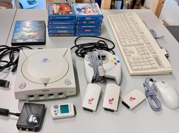 SEGA Dreamcast SET + 10 jeux originaux, câbles, manettes