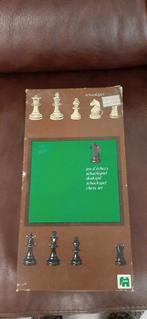 Vintage Schaakspel met houten pionnen, Hobby en Vrije tijd, Gezelschapsspellen | Bordspellen, Ophalen of Verzenden, Zo goed als nieuw