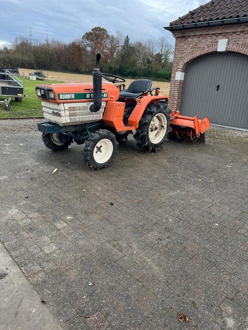 *prachtige kubota b1502 18pk 3cil 4x4 met frees Hydro 3punt*, Zakelijke goederen, Landbouw | Tractoren, 250 tot 500 cm, Overige merken