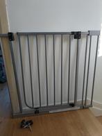 Barrière de protection enfants, Kinderen en Baby's, Traphekjes, Ophalen, Oprolhekje, Zo goed als nieuw, Metaal of IJzer