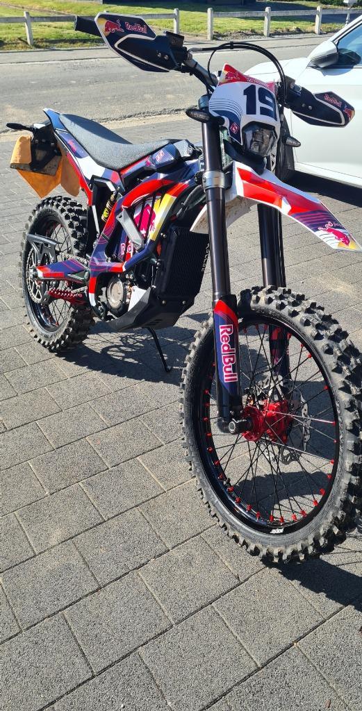 elektrische crosser Surron Ultra Bee, Fietsen en Brommers, Brommers | Crossbrommers, Zo goed als nieuw, Overige merken, Ophalen