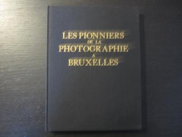 Les pionniers de la photographie a Bruxelles/ Gustave Abeels beschikbaar voor biedingen