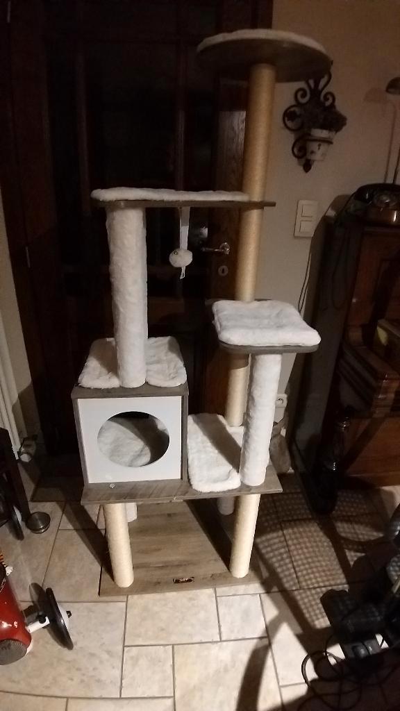 Kattenboom Feandrea, Dieren en Toebehoren, Krabmeubelen, Nieuw, Ophalen
