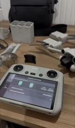 DJI Mini 3 Pro RC met Fly More Kit Plus, Audio, Tv en Foto, Drones, Ophalen of Verzenden, Zo goed als nieuw, Drone met camera