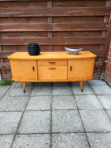Vintage dressoir/dressoir  beschikbaar voor biedingen