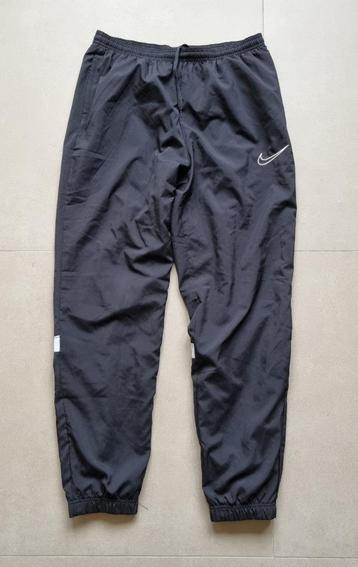 joggingbroek Nike dry fit M beschikbaar voor biedingen