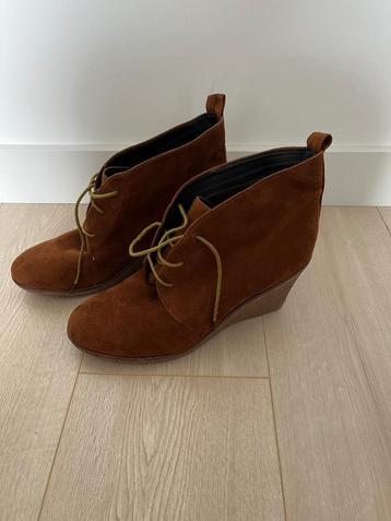 Nieuw! Schoenen met sleehak. Maat 42 beschikbaar voor biedingen