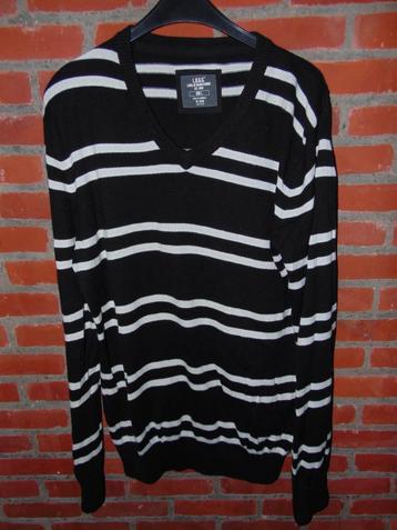 Dunne truien in goede staat (3 stuks) beschikbaar voor biedingen