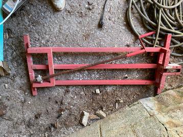 Élévateur tracteur  beschikbaar voor biedingen