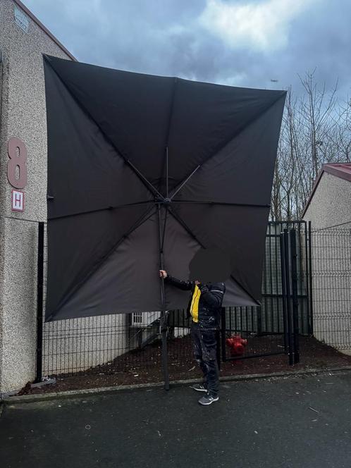 2 paraplu's te koop, Tuin en Terras, Parasols, Zo goed als nieuw, Stokparasol, 2 tot 3 meter, Kantelbaar, Verstelbaar, Waterdicht