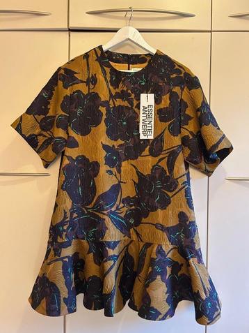 nieuwe jurk Essentiel Antwerp, Neuf, Enlèvement, Essentiel Antwerp, Au-dessus du genou