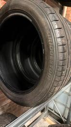 4 pneus Bridgestone 225/45/17 avec support, Enlèvement
