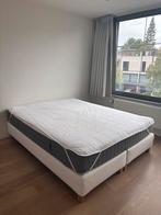 Bed + matras (160X200), Huis en Inrichting, Slaapkamer | Matrassen en Bedbodems, Ophalen, Zo goed als nieuw, Matras