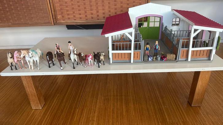 Lot Schleich chevaux -horse club/ écurie/ piste/ chevaux etc, Verzamelen, Dierenverzamelingen, Ophalen