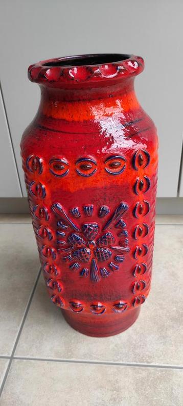 Keramische vaas, H 52 cm, diameter 24 cm ,onderaan vaas : RE beschikbaar voor biedingen