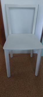 4 witte stoelen, Huis en Inrichting, Stoelen, Ophalen, Wit, Zo goed als nieuw, Vier