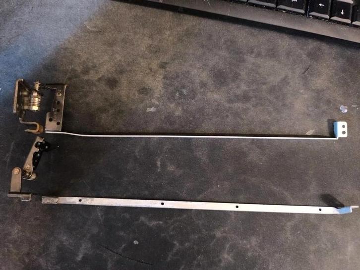 charnières (L+R) - Asus K53, A53, X53 - P/N A3BAMBI |, Informatique & Logiciels, Moniteurs, Enlèvement ou Envoi