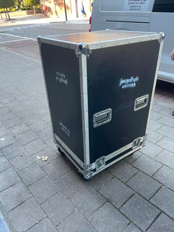 Stolpcase met binnenrack beschikbaar voor biedingen