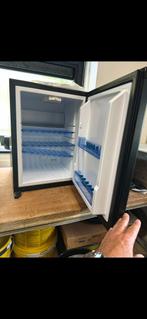 38 stuks Hotel koelkastjes, Elektronische apparatuur, Ophalen of Verzenden, Zo goed als nieuw