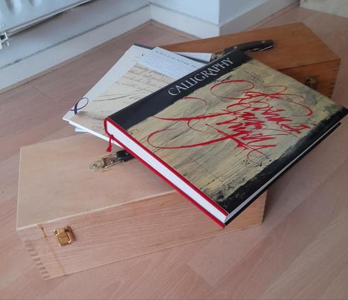 Uitgebreide kalligrafieset, zie foto's, Hobby en Vrije tijd, Tekenen, Zo goed als nieuw, Ophalen