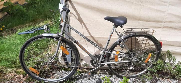 Grijze stadsfiets PEUGEOT (10 versnellingen) - Dame, Fietsen en Brommers, Fietsen | Dames | Damesfietsen, Gebruikt, Versnellingen