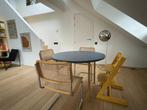 HAY Table ronde 105cm, Valchromat bleu, pieds acier thermola, Huis en Inrichting, Ophalen, Zo goed als nieuw