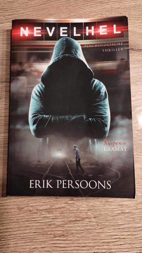 Boek Nevelhel van Eric persoons, Boeken, Thrillers, Gelezen, Ophalen of Verzenden