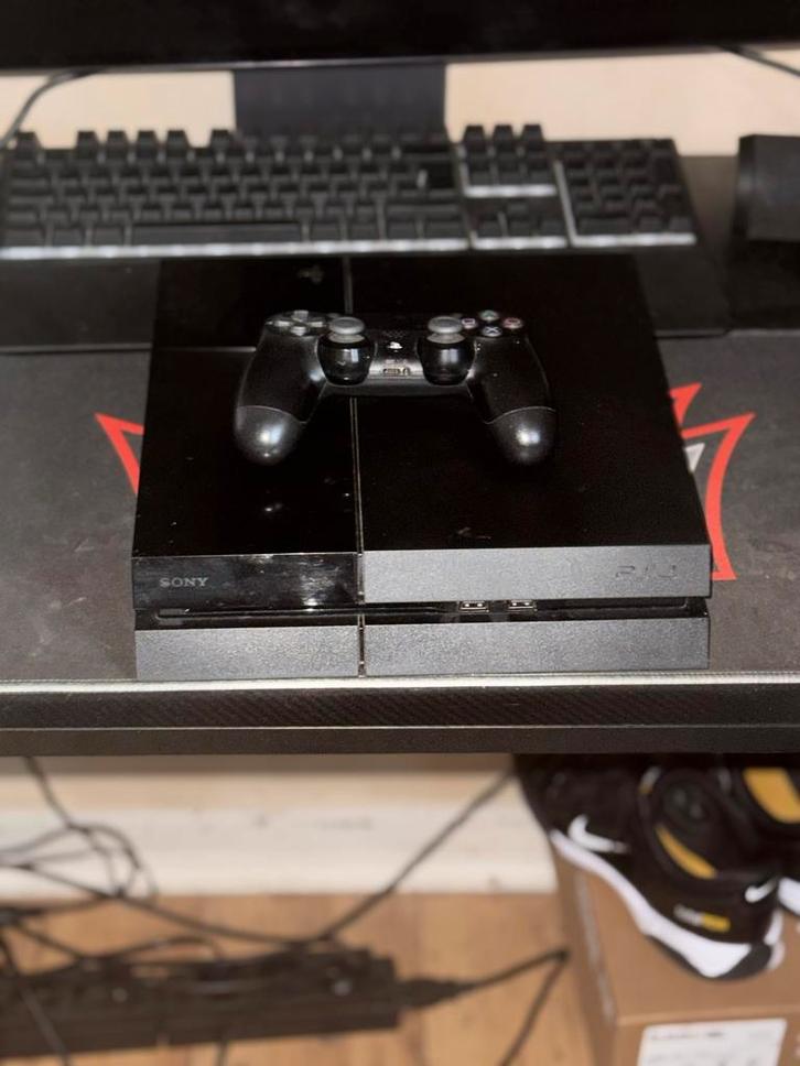 Édition standard PS4, Consoles de jeu & Jeux vidéo, Consoles de jeu | Sony PlayStation 4, Comme neuf, Original, Avec 3 manettes ou plus