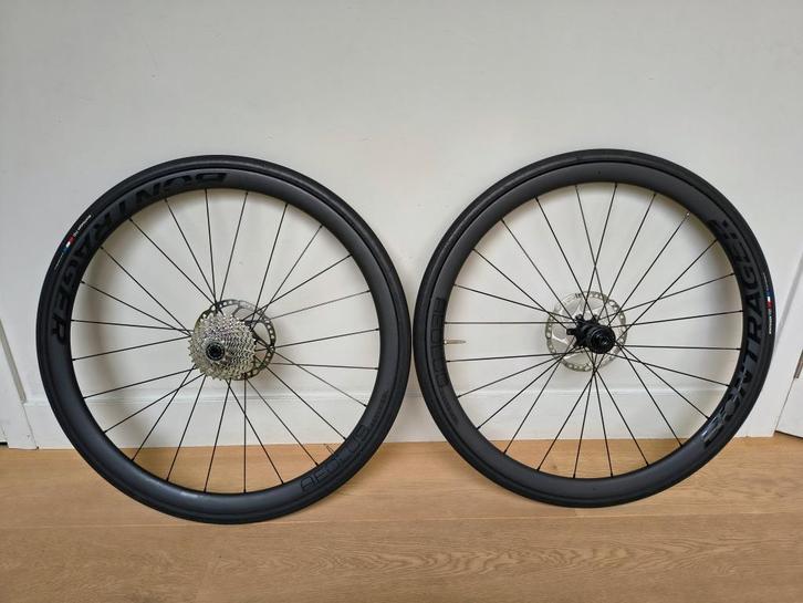 Bontrager Aeolus Elite 35 set carbon wielen, Fietsen en Brommers, Fietsonderdelen, Zo goed als nieuw, Racefiets, Wiel, Ophalen of Verzenden