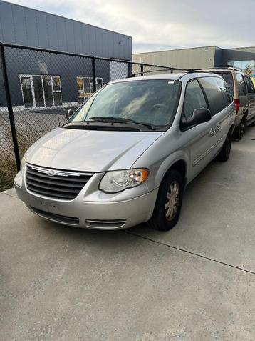 2000 Chrysler Town And Country