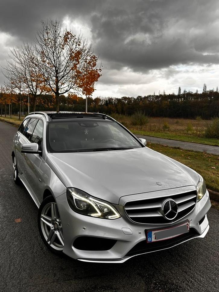 Mercedes-Benz E220 FULL OPTION GEKEURD✅, Auto's, Mercedes-Benz, Particulier, 4x4, Diesel, Euro 6, Onderhoudsboekje, Ophalen