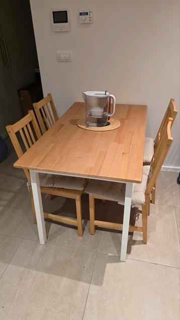 IKEA PINNTORP eettafel + 4 bijpassende stoelen beschikbaar voor biedingen
