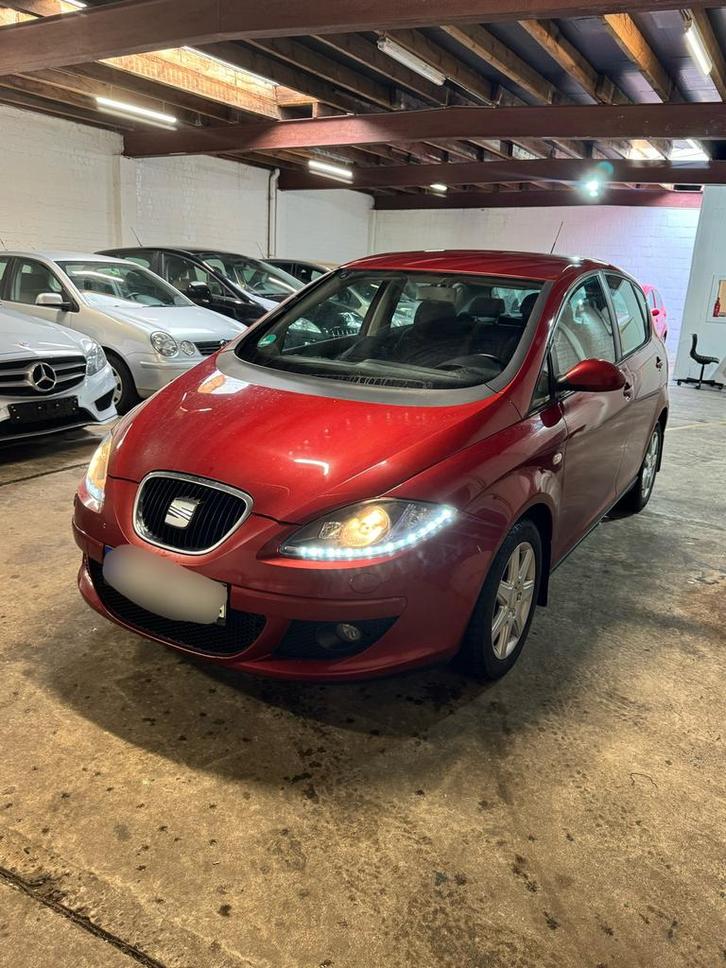 Seat Altea 2009 Benzine Automaat, Autos, Seat, Particulier, Altea, Attache-remorque, Essence, 5 portes, Automatique, Enlèvement