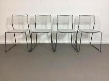 4x IKEA MELKER stoelen - stapelbaar - vintage design beschikbaar voor biedingen