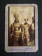 Photo représentant un étranger parmi les Amérindiens, Collections, Photos & Gravures, Photo, Utilisé, Envoi, Étranger