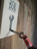Mancave bier opener / helmhouder, Ophalen of Verzenden