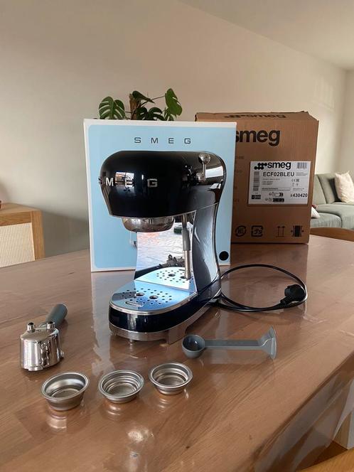 Nieuwe smeg espressomachine, Electroménager, Cafetières, Neuf, Café moulu, Dosettes et capsules de café, Réservoir d'eau amovible