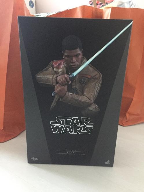 Hot Toys - Star Wars Finn, Verzamelen, Film en Tv, Zo goed als nieuw, Film, Actiefiguur of Pop, Ophalen of Verzenden