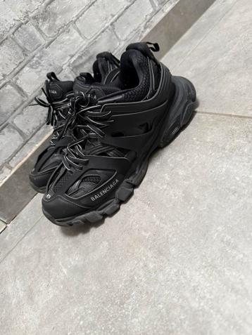 Balenciaga track Maat 43