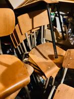 Vintage houten schoolstoelen en stapelstoelen, Ophalen