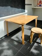 Tafel en krukje beukenhout, Ophalen, Gebruikt, Tafel(s) en Stoel(en)